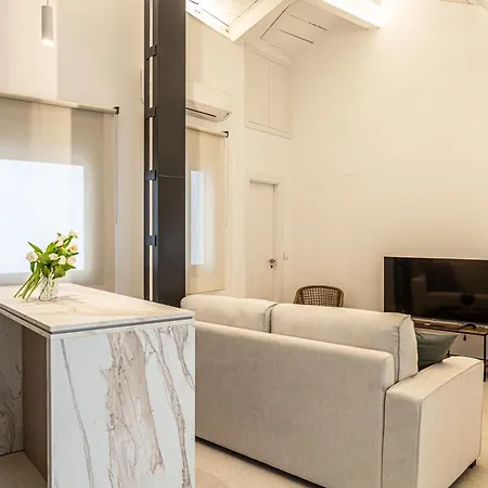 Royar 4 Atico Apartment